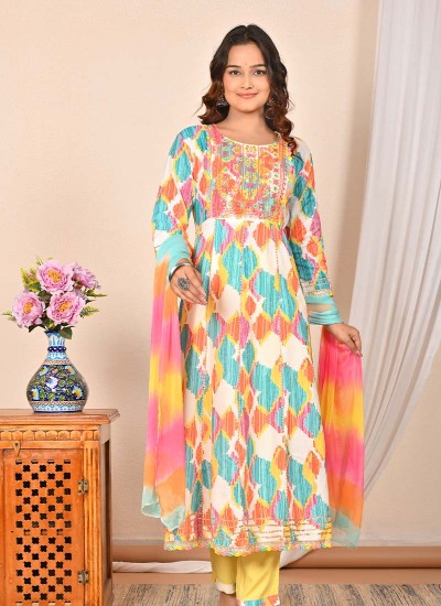 Rayon Embroidered Kurti Manufacturers in Daulatabad